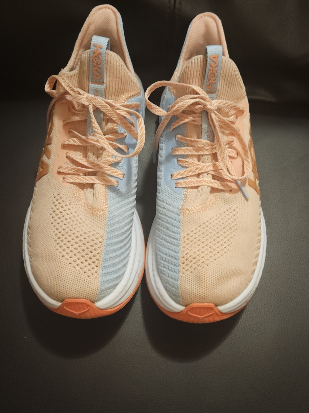 HOKA Carbon X3 Women's Running Shoe 8B !!
